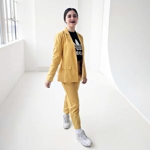 Petite Gold Co-Ord Suit (Blazer and Pants combo!)